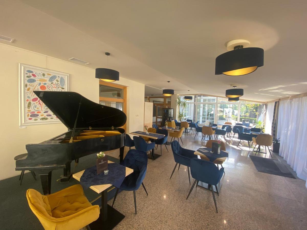 Parkhotel Na Baracke Nová Dubnica Dış mekan fotoğraf