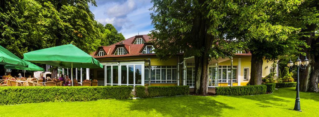 Parkhotel Na Baracke Nová Dubnica Dış mekan fotoğraf